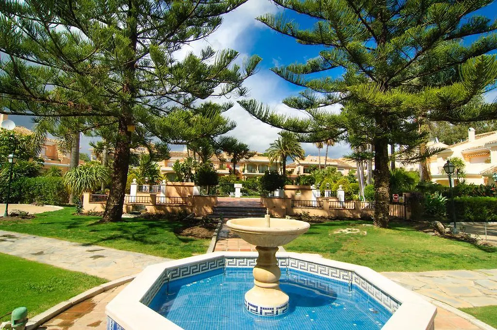 First Line Townhouse Venalmar Holiday home Estepona