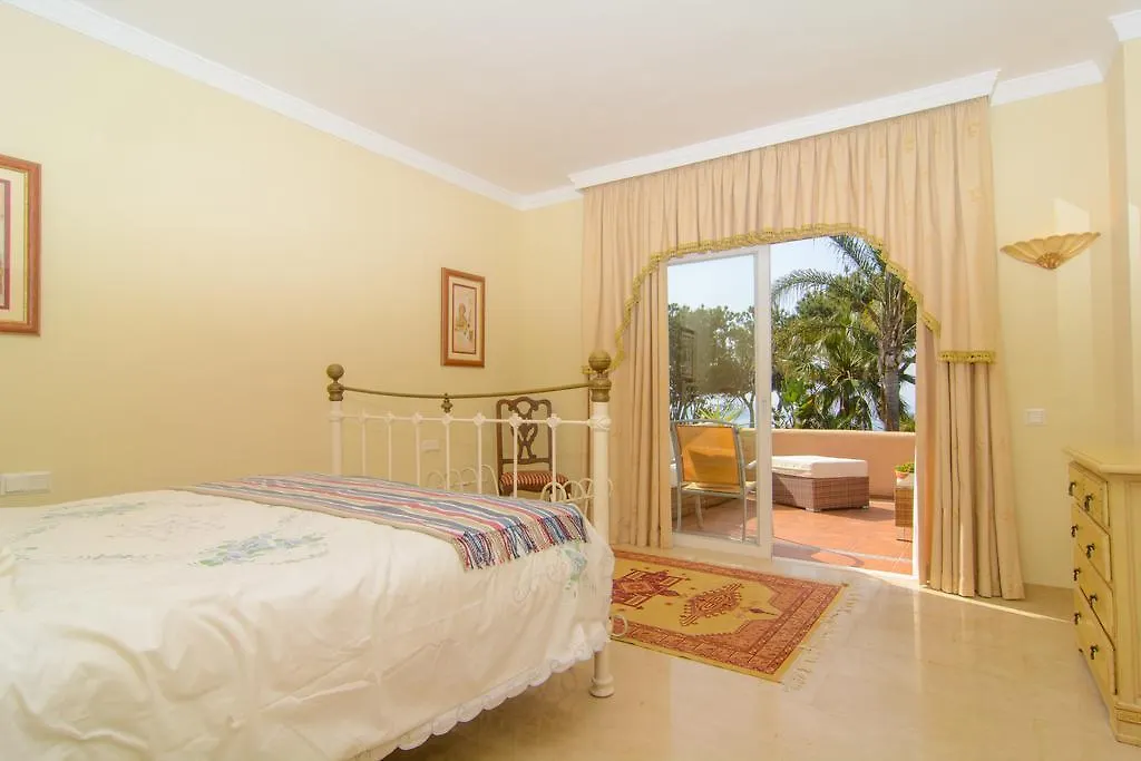 First Line Townhouse Venalmar Holiday home Estepona 0*,  Spain